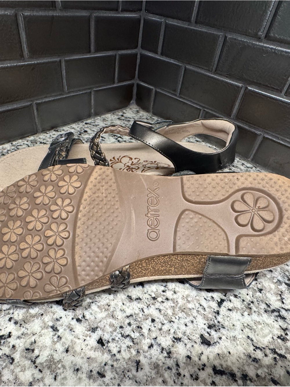 Aetrex Women's Metallic Pewter Braided Strap Sandals, size 9 - Picture 9 of 12